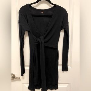 Free People- soft cotton black fashion top